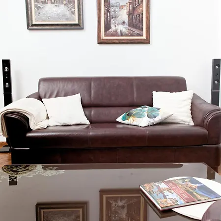 Paniaga Apartment